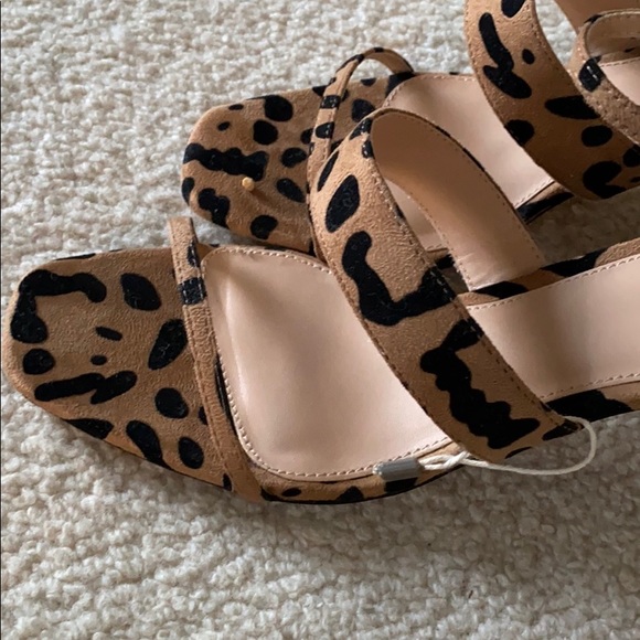Classic leopard animal print stacked heel Sandal - never been worn - Picture 2 of 9